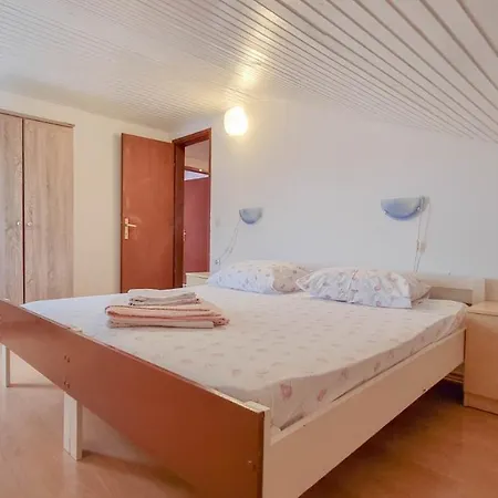 Davor Lägenhet Novigrad Istria