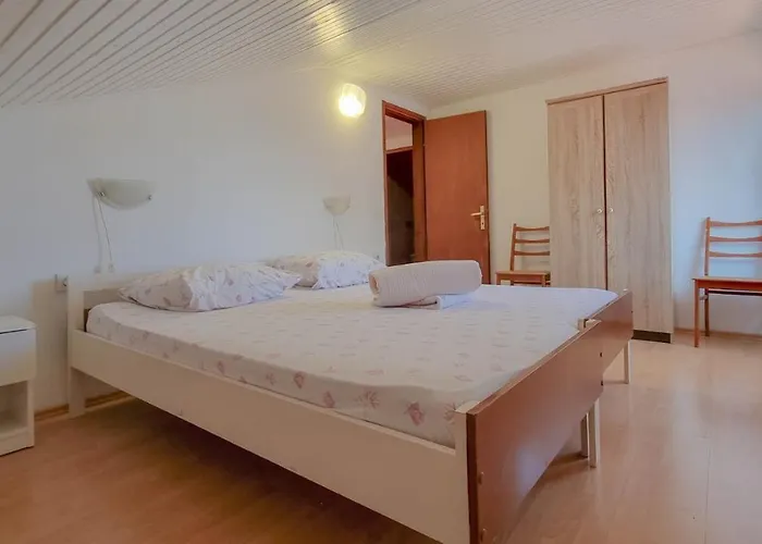 Davor Apartment *
