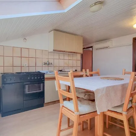 Apartment Davor *